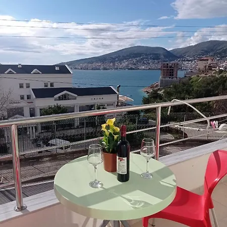 Summer Life Sarandë